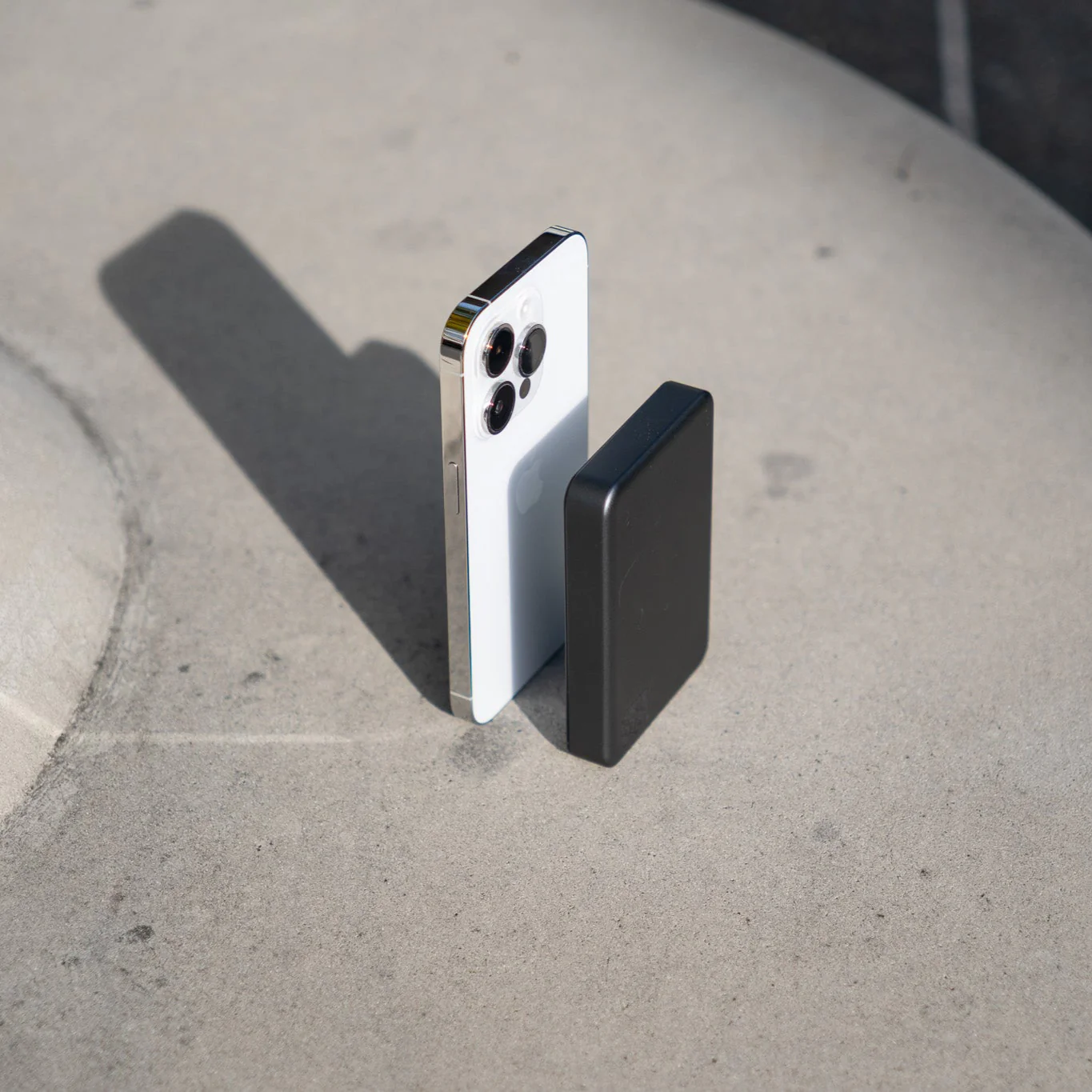 Tough On 10000mAh Magnetic Power Bank - Image 3