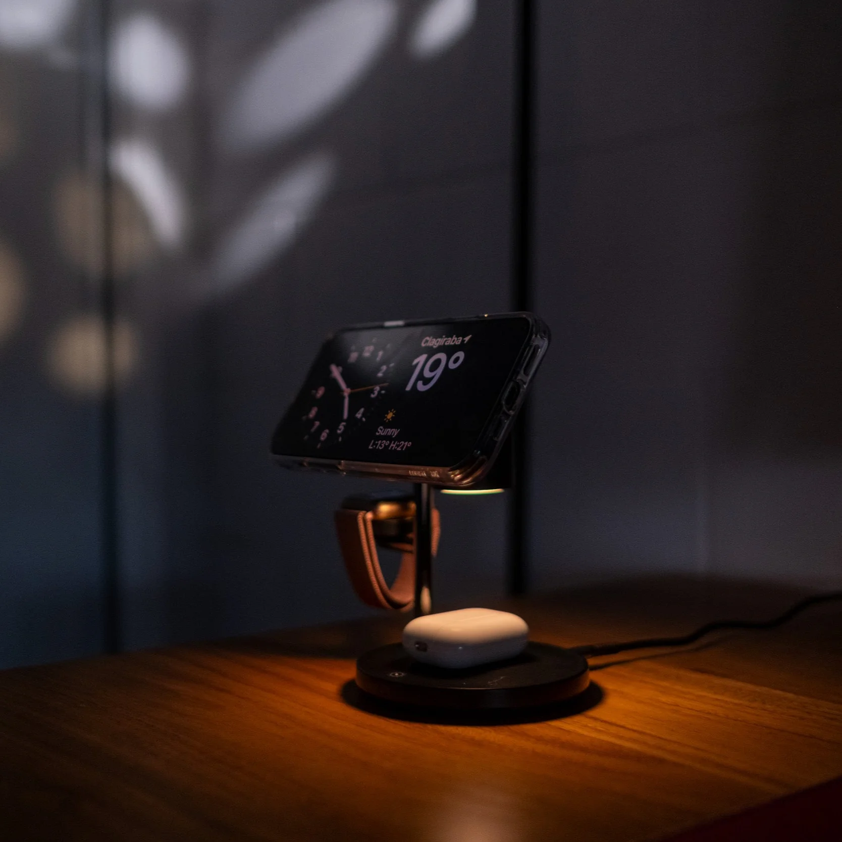 Tough On MagMore QI2 4-in-1 Wireless Charger - Image 7